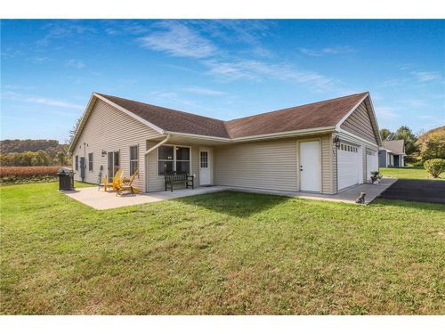 2-109 Nelson Dr, ELMWOOD, WI, 54740-8847 | Card Image