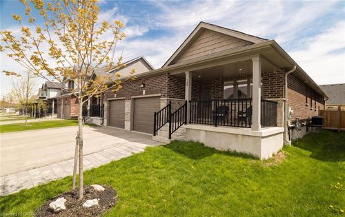 108 Stephenson Way, Palmerston, ON, N0G2P0 | Card Image