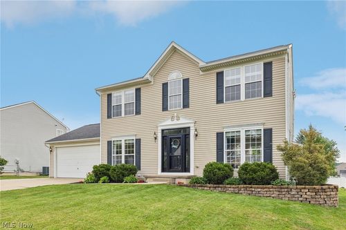 3821 Woodglen Ave, Norton, OH, 44203-3958 | Card Image