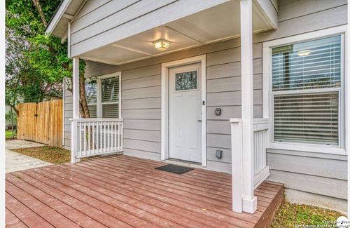 1315 S Olive St, San Antonio, TX, 78210-1910 | Card Image