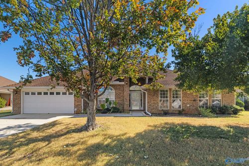 506 Summer Cove Cir Nw, Madison, AL, 35757-7583 | Card Image