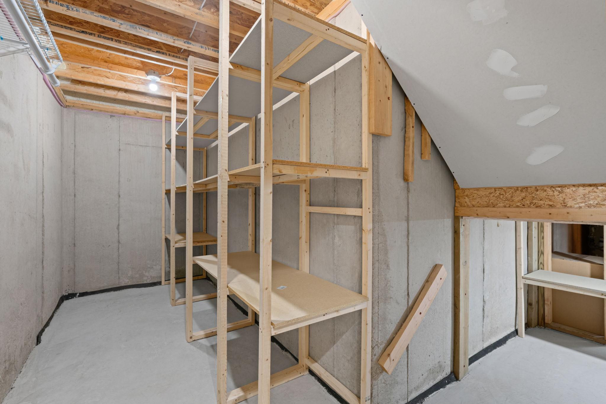 Residential in Savage 4