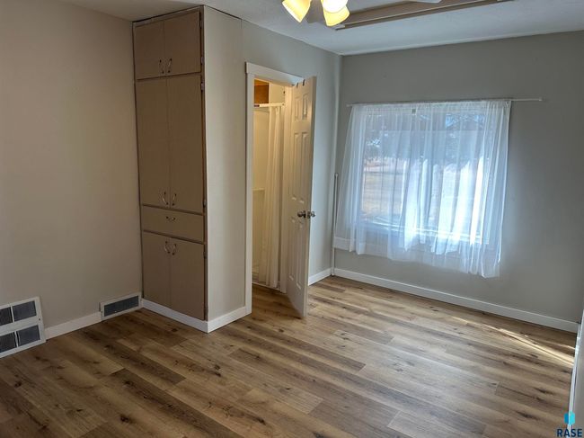 200 E 2 Nd St, House other with 3 bedrooms, 1 bathrooms and null parking in Freeman SD | Image 12