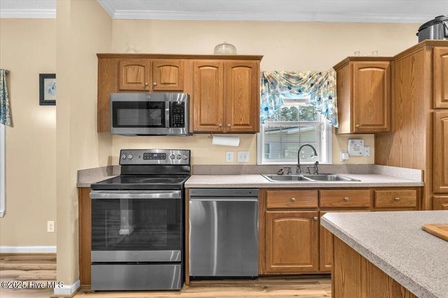 KITCHEN | Image 6