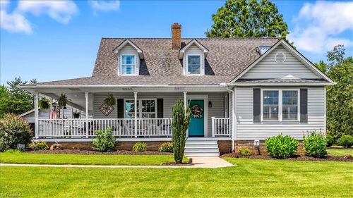 523 Round House Rd, Eden, NC, 27288-2856 | Card Image