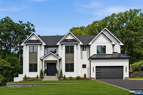 4 Dorrien Rd, Livingston, NJ, 07039-4710 | Card Image