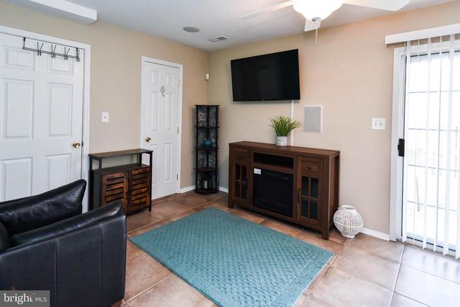 9466 Sea Breeze Ct, Townhouse with 3 bedrooms, 3 bathrooms and null parking in NORTH BEACH MD | Image 6