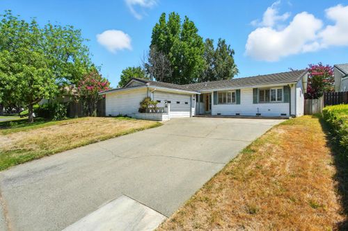 8501 Cliffwood Way, Sacramento, CA, 95826-3610 | Card Image