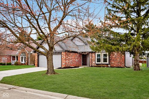 7750 Hollow Ridge Circle, Indianapolis, IN, 46256 | Card Image