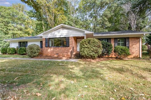 100 Gardenwood Ct, Jamestown, NC, 27282-9424 | Card Image
