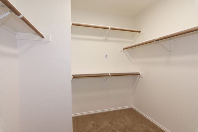 Extra large walk in closet | Image 19