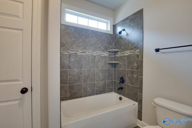 253 Waterbrook Ln, House other with 3 bedrooms, 3 bathrooms and null parking in Harvest AL | Image 32