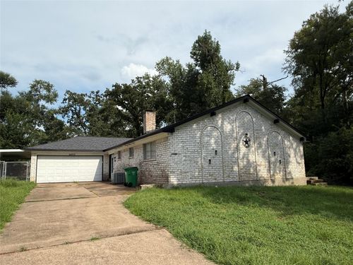 24710 Hunters Hollow Dr, Spring, TX, 77380-2420 | Card Image