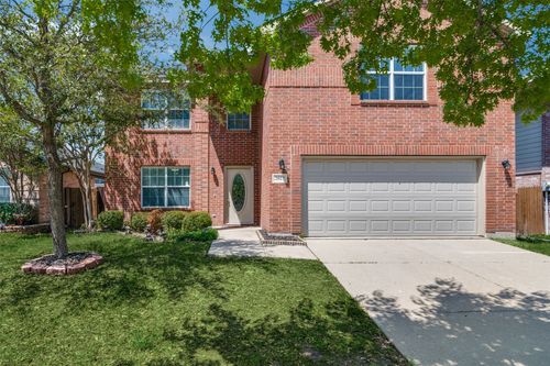 2027 Pine Knot Dr, Heartland, TX, 75126-8284 | Card Image