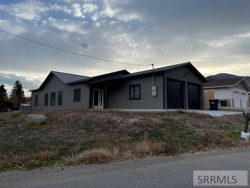 804 Cleveland Ave, Salmon, ID, 83467-3260 | Card Image