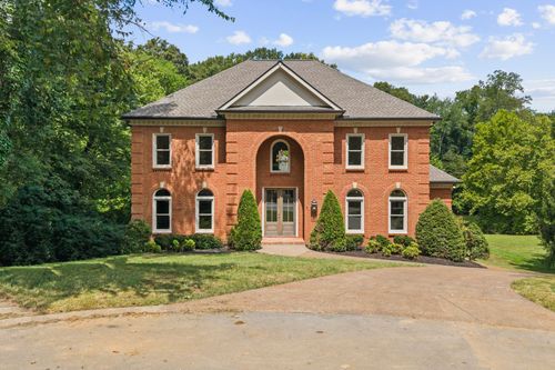 9316 Lake Shore Dr, Brentwood, TN, 37027-8440 | Card Image