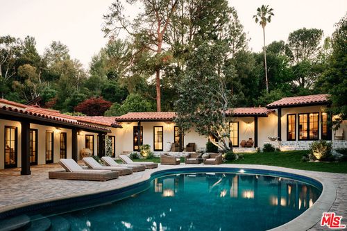 11945 Lockridge Rd, Studio City, CA, 91604-4170 | Card Image