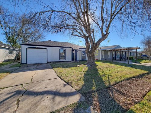 4910 27th St, Dickinson, TX, 77539-5435 | Card Image