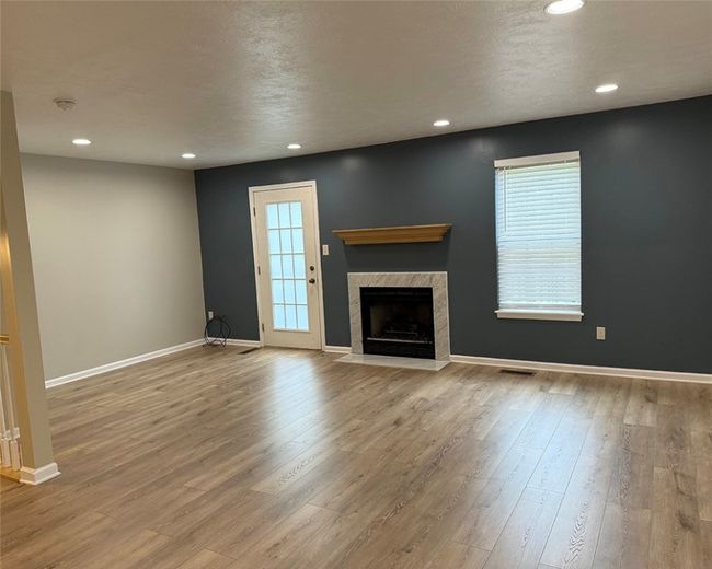 124 Hillvue Dr, Townhouse with 3 bedrooms, 3 bathrooms and 1 parking in Seven Fields PA | Image 6