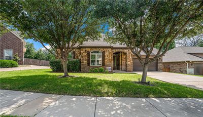 17015 Salado Drive, House other with 4 bedrooms, 2 bathrooms and 2 parking in Woodway TX | Image 3