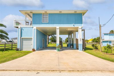 966 Mr G, House other with 2 bedrooms, 1 bathrooms and null parking in Crystal Beach TX | Image 2