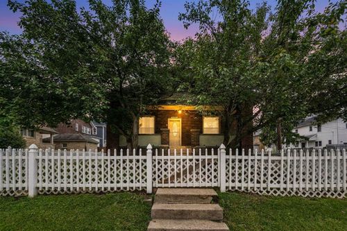 1222 Blue Avenue, Zanesville, OH, 43701 | Card Image