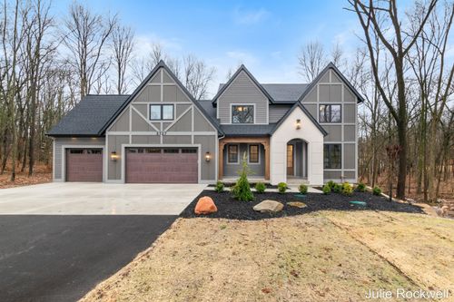 3727 Buttrick Ave Se, Ada, MI, 49301-9221 | Card Image
