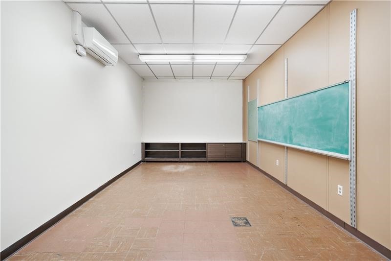 Commercial Lease in Ambridge 5