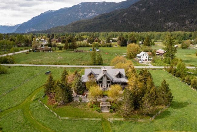 1360 Collins Road, House other with 3 bedrooms, 3 bathrooms and null parking in Pemberton BC | Image 26