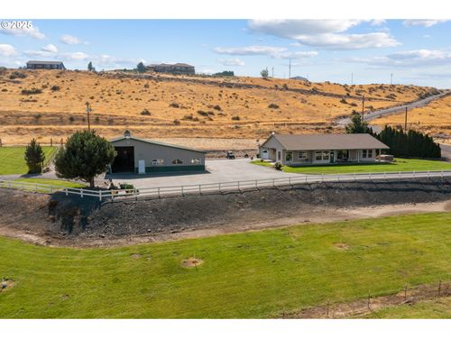 81757 Kurz Ln, Umatilla, OR, 97882-6152 | Card Image