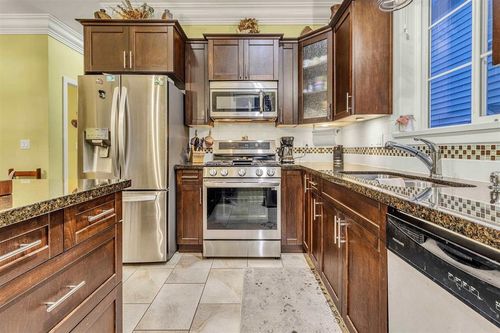 21-35626 Mckee Rd, Abbotsford, BC, V3G2L6 | Card Image