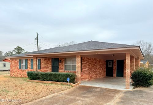 126 Lyon Dr, Grenada, MS, 38901-8808 | Card Image