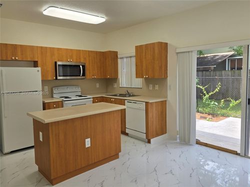 2973 Se 15th Ter, Homestead, FL, 33035-2348 | Card Image