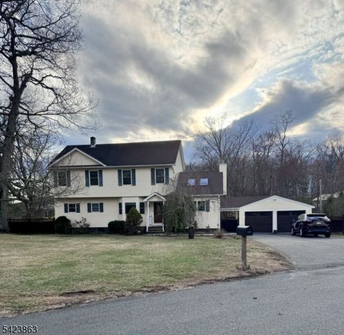 1 Field Ct, Oak Ridge, NJ, 07438-9129 | Card Image