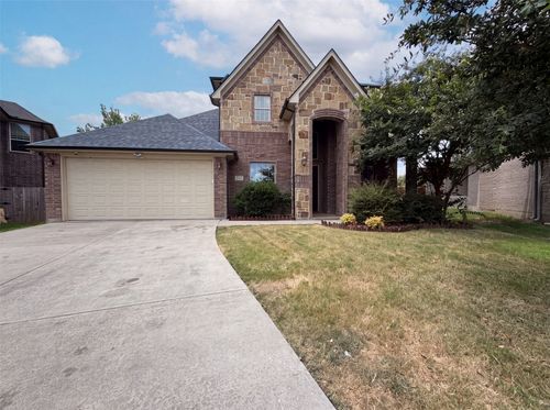 400 Blue Star Ct, Burleson, TX, 76028-2735 | Card Image