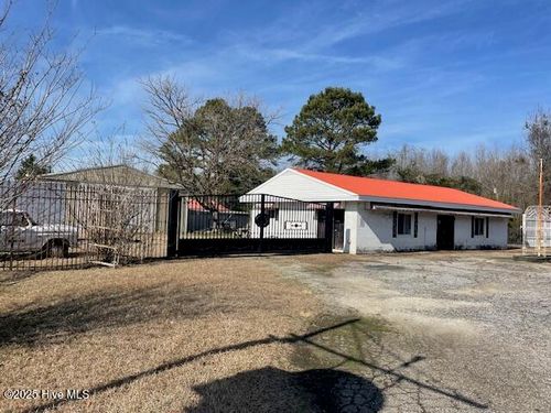 17838 Nc 131 Hwy, Bladenboro, NC, 28320-6008 | Card Image