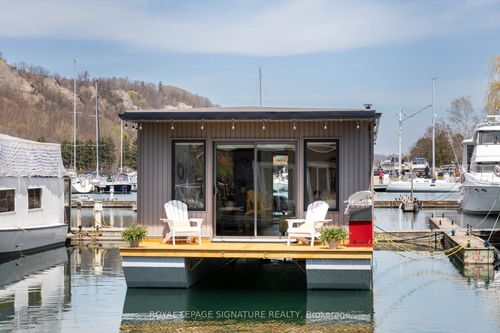 {{alt}} | Card Image