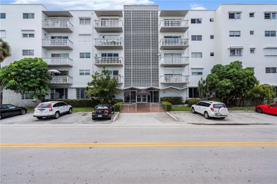 505 - 9700 E Bay Harbor Dr, Condo with 1 bedrooms, 1 bathrooms and null parking in Bay Harbor Islands FL | Image 2