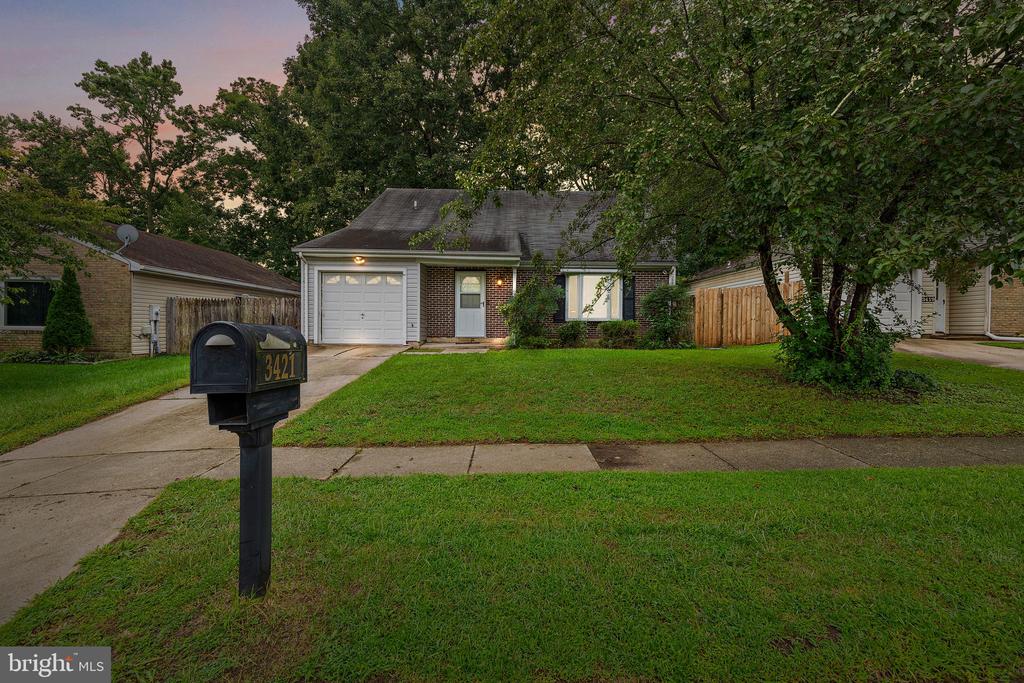Residential in EDGEWOOD 5