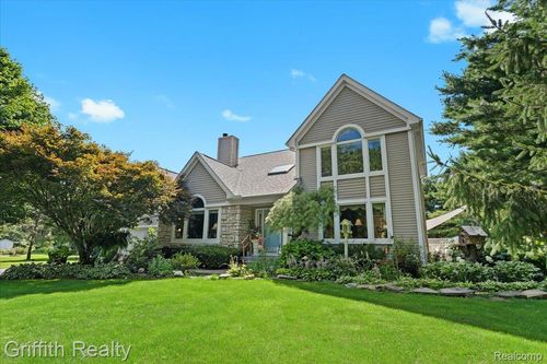 10940 Home Shore Dr, Pinckney, MI, 48169-9562 | Card Image