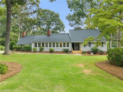719 Quarterstaff Rd, Winston-Salem, NC, 27104-1640 | Card Image