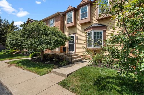 2717 Kings Arms Cir, Centerville, OH, 45440-2309 | Card Image