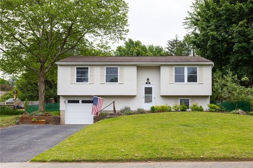 12 Rawhide Drive, Henrietta, NY, 14586 | Card Image