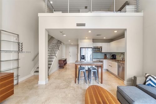 apt-610-1050 Brickell Ave, Miami, FL, 33131-3904 | Card Image