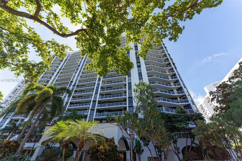 apt-305-3640 Yacht Club Dr, Aventura, FL, 33180-3569 | Card Image