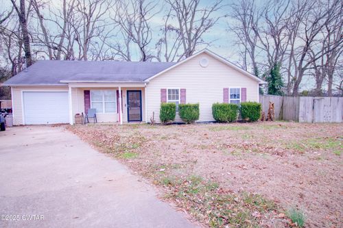 70 Joshua Cir, Dyersburg, TN, 38024-7192 | Card Image