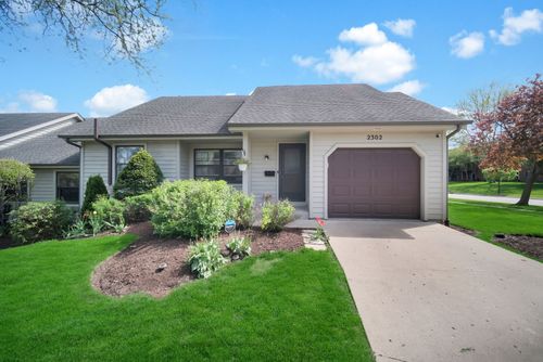 0-2302 Robin Ln, Elgin, IL, 60123-2598 | Card Image