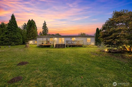 104 Green Ln, Onalaska, WA, 98570-9652 | Card Image