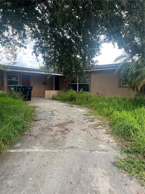 927 Sonata Ln, ORLANDO, FL, 32825-6737 | Card Image