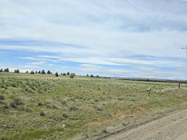 183 Middle Rd, Home with 0 bedrooms, 0 bathrooms and null parking in Bickleton WA | Image 4